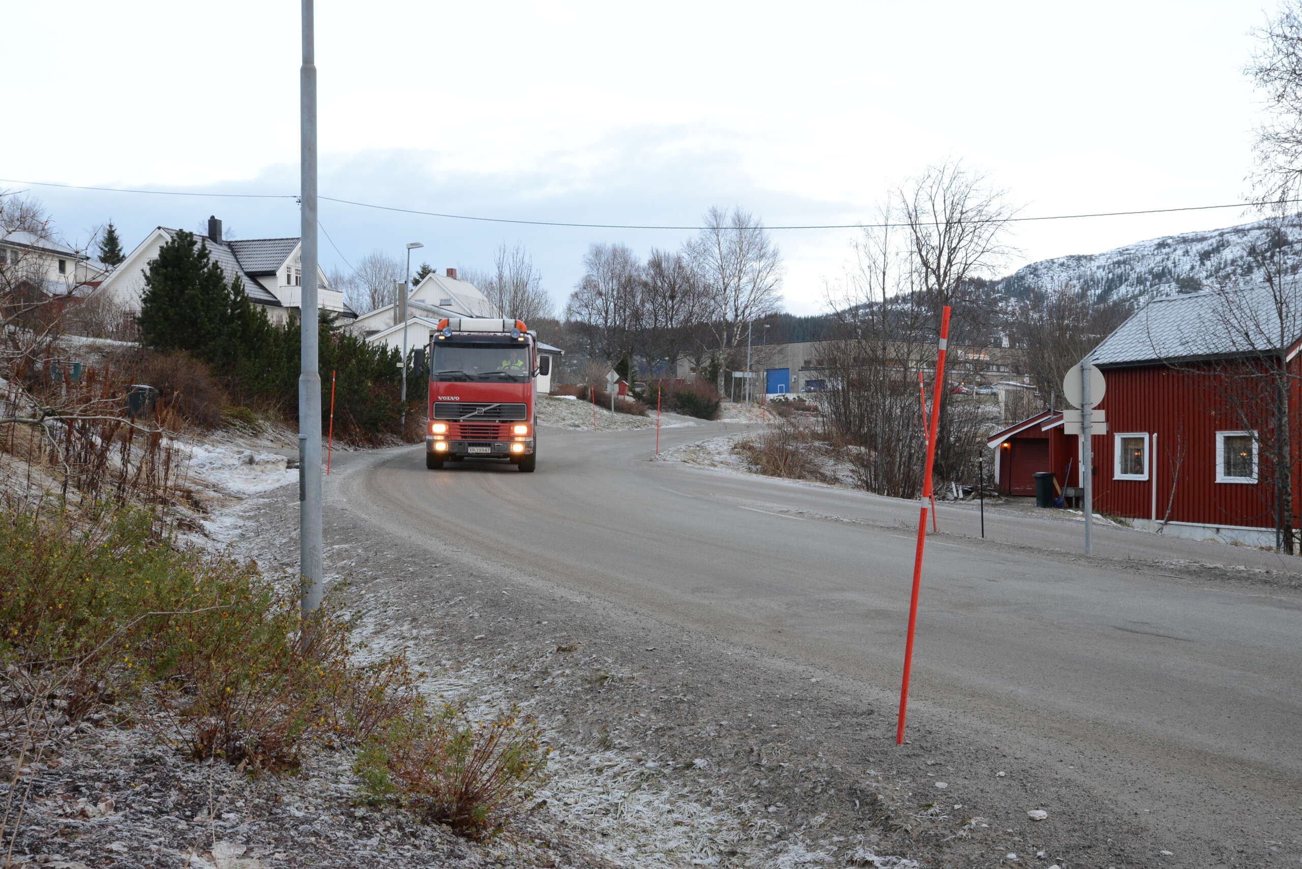 Mange har ventet på at fylkesvei 808 skal bli helt ferdig. I 2015 slipper de å vente lengre.