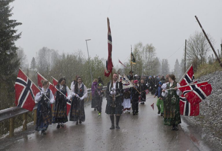 Årets 17. mai kommer nok til å bli husket for en fantastisk oppvisning i samtlige årstider, og i tillegg store doser.