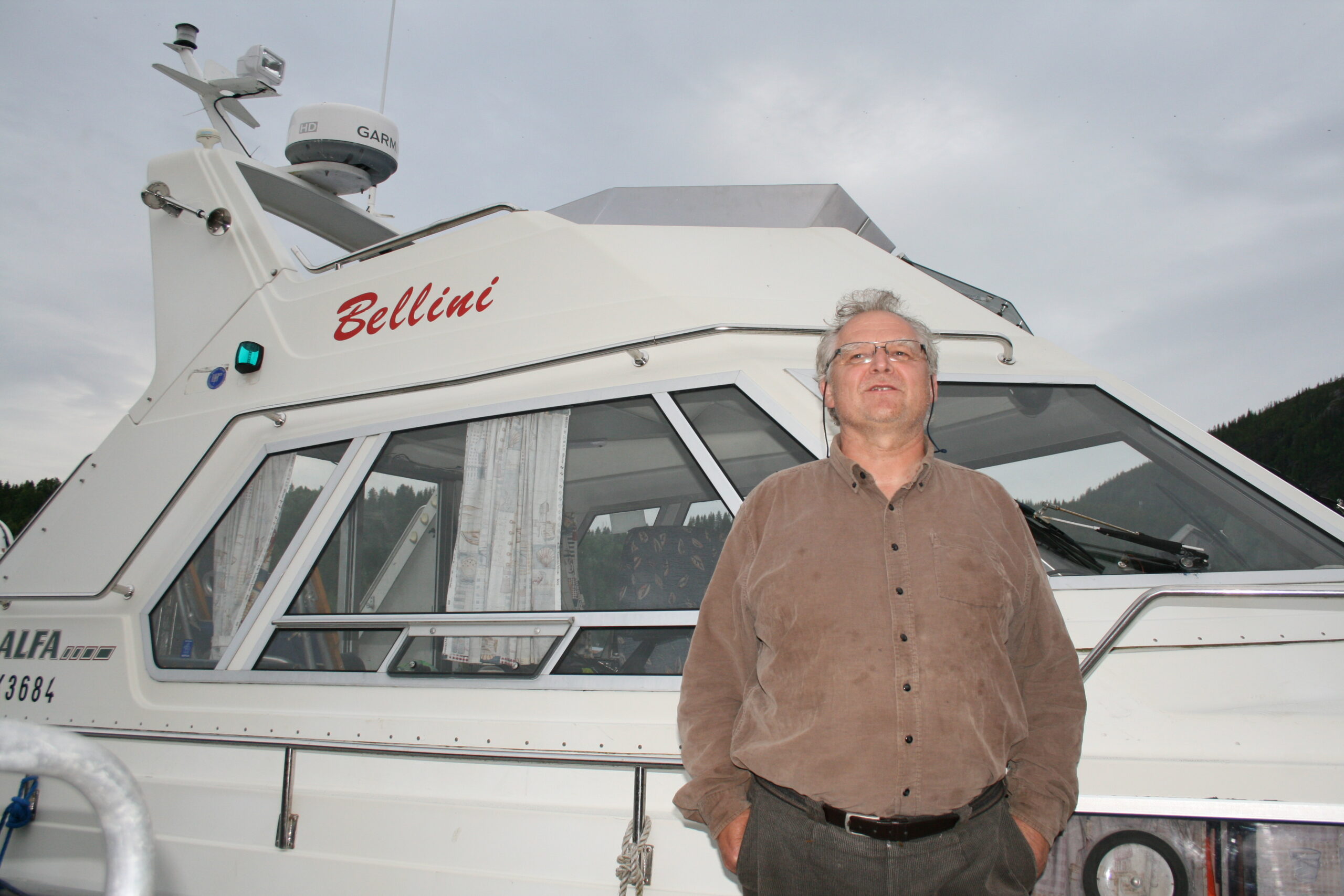 Karl Bernhard Opstad fra Finneidfjord har enda båten "Bellini" som var til stor hjelp for å frakte folk fram og tilbake forbi rasgropa 10 døgn i strekk. Ettertenksomt ser han tilbake.