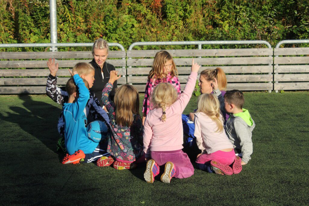 Det er viktig å planlegge hva man skal gjøre på treningen. Det gjør man i fellesskap.