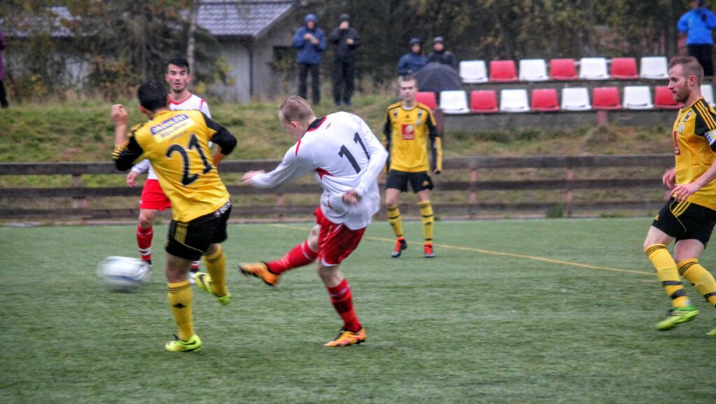 .. denne gangen, men det ble både mål og assist på Erlend Ervik i dagens kamp.