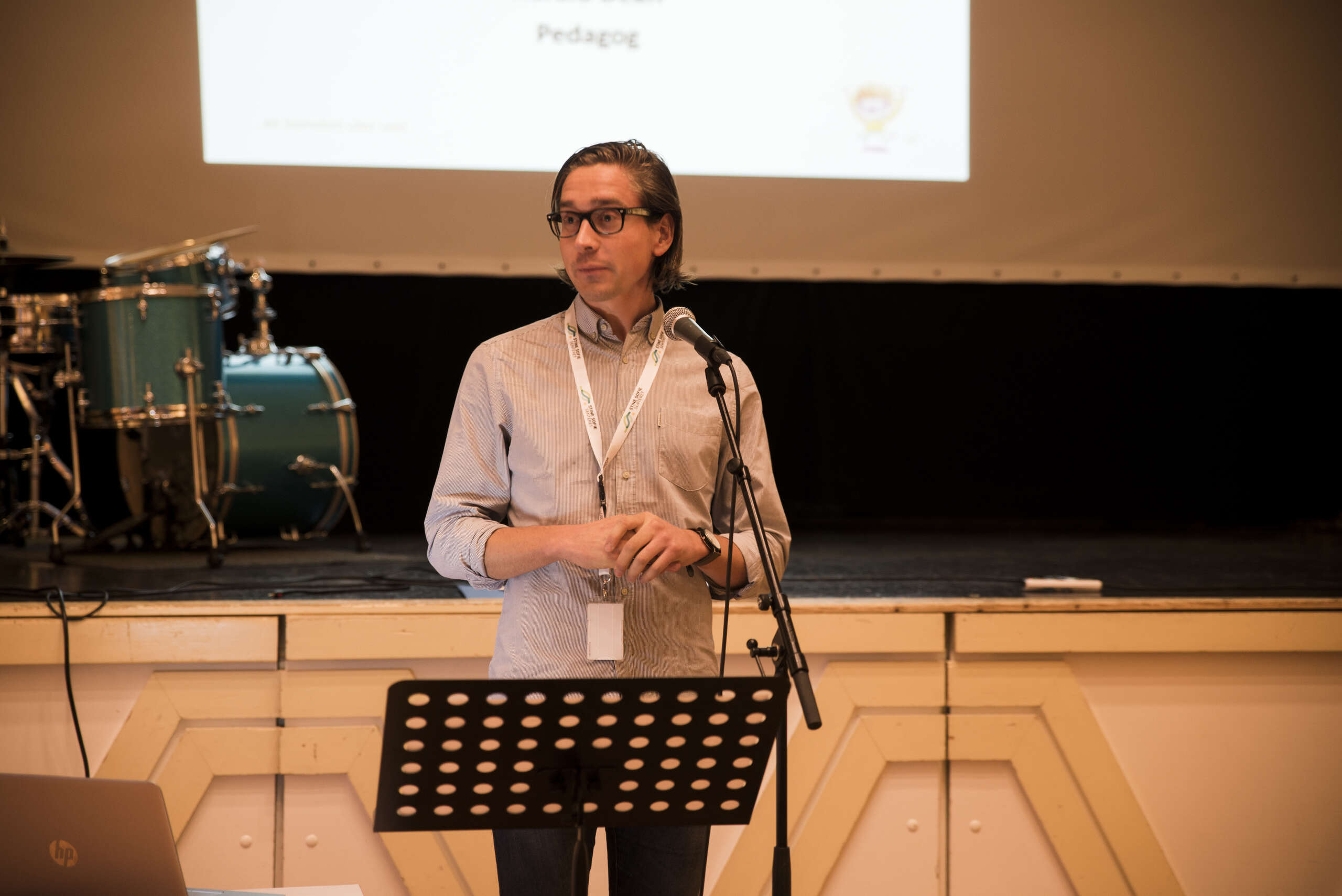 Dean holdt foredraget "For barns beste må man tørre å tenke det verste".
