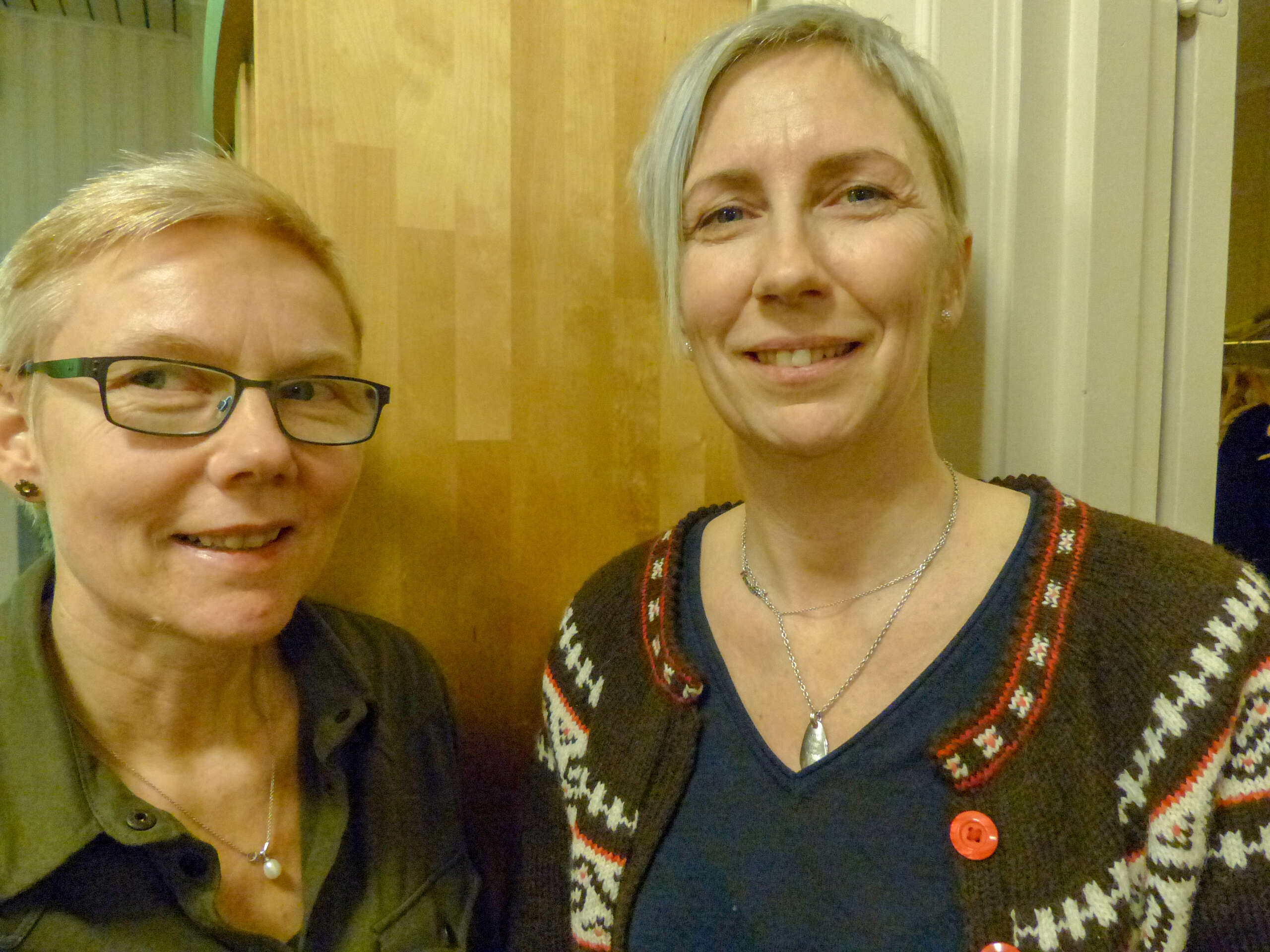 Sølvi Bente Skaga og Merethe Vatshaug fra "Salongen" var arrangør for forelesningen.|Greta Valla setter pris på at denne dietten ikke krever en diett med bare cottage cheese resten av livet.|Trine Dahlmo har nylig gitt ut en bok om hvordan vekten kan vise akseptable nivået uten å gå til dramatiske tiltak.