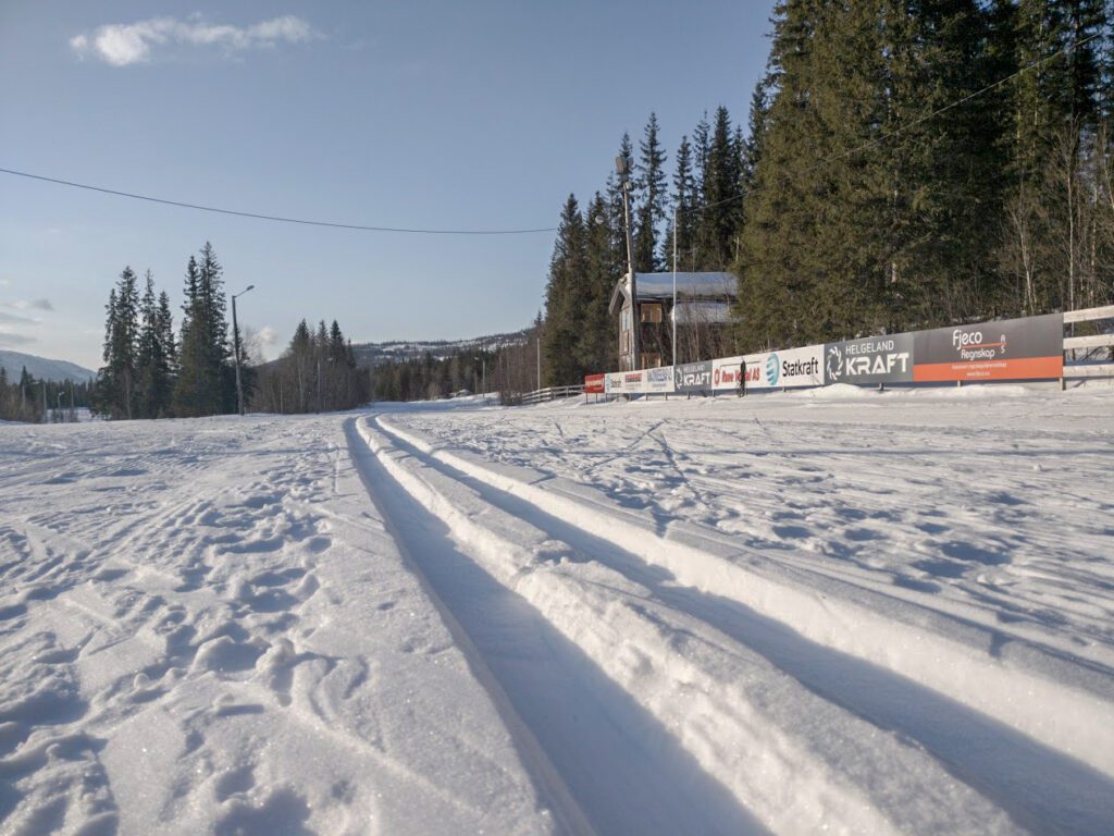 Lysløypa i Korgen skal få nytt lysanlegg. De eldste armaturene er snart 35 år gamle. Nå planlegges det moderne LED-lys i den 5 km lange løypa.