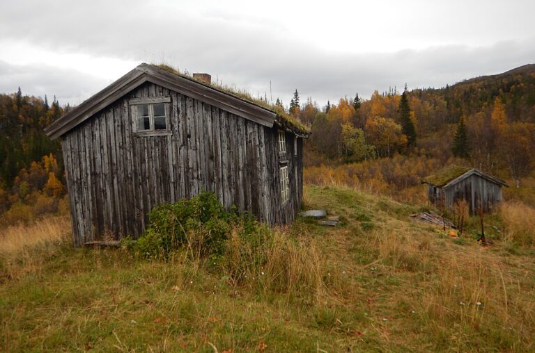 Midtre del av gammelstua er fremdeles intakt