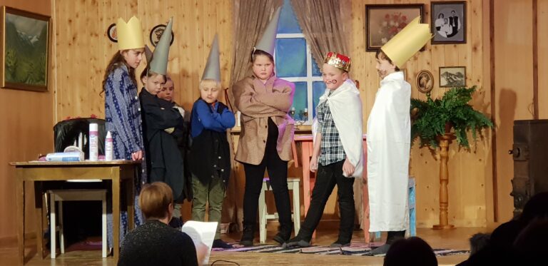 Det er et alvorlig drama som utspiller seg når det pirkes i prinsessens bortskjemthet