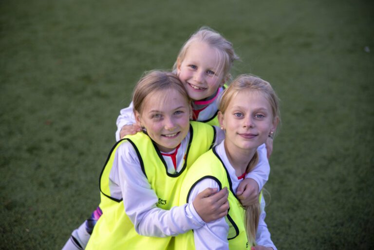 Fra venstre Tuva Rekve Røsvassbukt