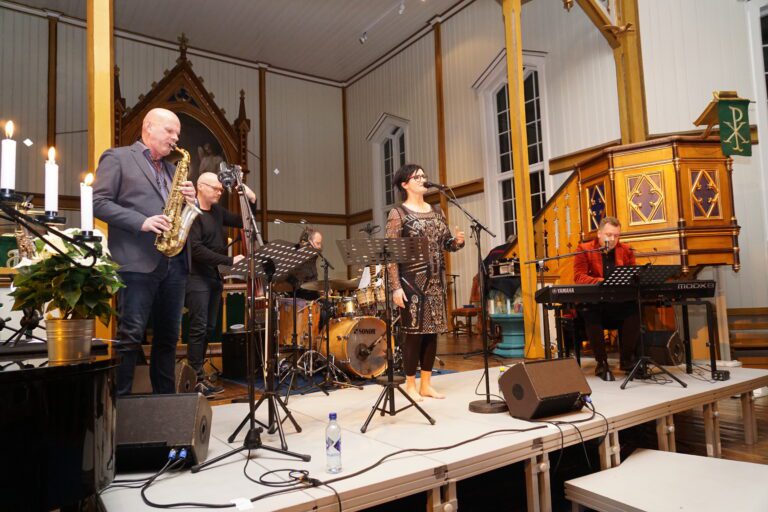 Om du savner julestemningen kommer den garantert gjennom denne videoen.