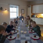 I tilfeldig rekkefølge: Mie Valåmo Berg, Gabriel Forsman Buvik, Andreas Kyllingmo Hartz, Ludvig Strøm Jakobsen, Lukas Jensen, Leonora Kristoffersen, Kaja Sofie Lifjell, Heine Millingsjord, Filip Moen, Heike Øverleir Oldernes, Lyder Sagmo Ottermo, Felix Gustaf Reinåmo, Leo Sebastian Pedersen Sundsås, Brage Davidsen Tverå og rektor Kjell Joar Petersen-Øverleir.
