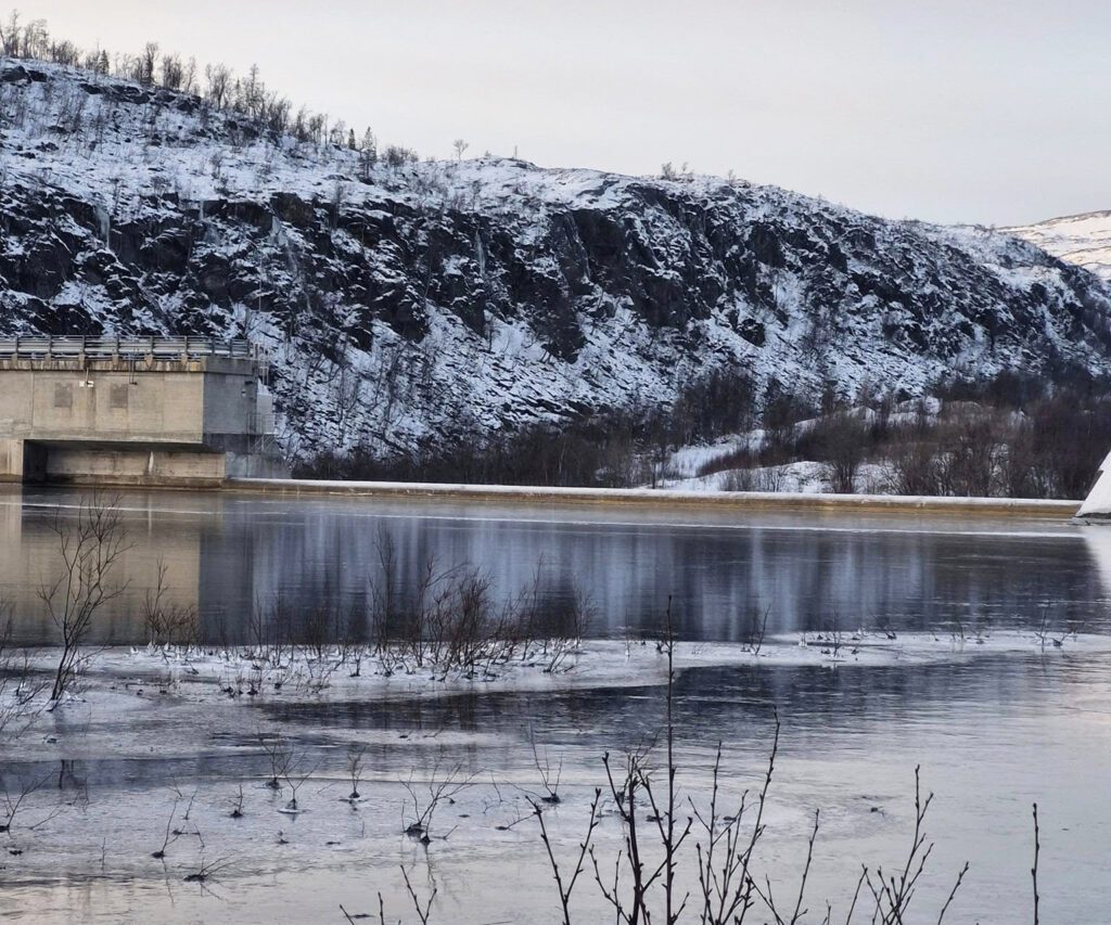 Fyllingsgraden i Røssvatnet er per i dag, 22. oktober 2024, på omkring 94 prosent.