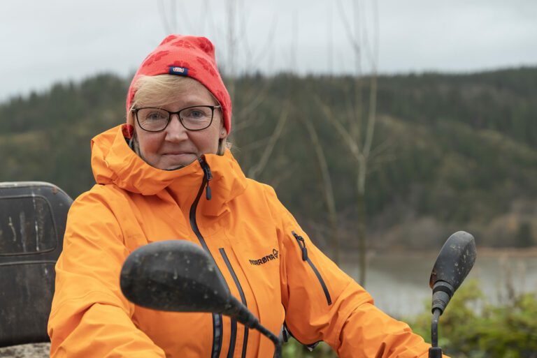 – Oppsummering av tilstandsrapporten vi har fått fra Fortescue er at de ikke tar noe ansvar for skadene, sier grunneier Anita Falkmo Hansen.